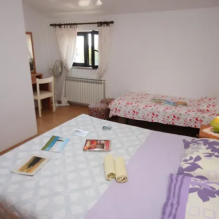 Appartamento With Parking Space - 6932 Umago