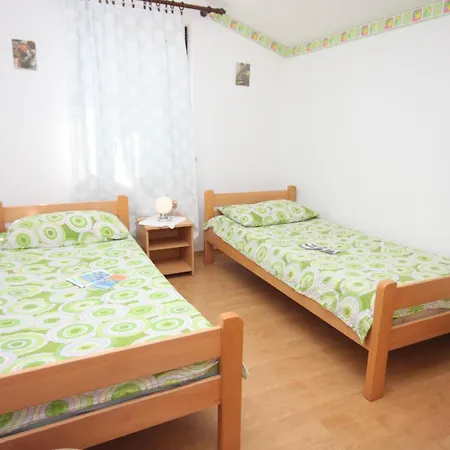 Apartmán With Parking Space - 6932 Umag