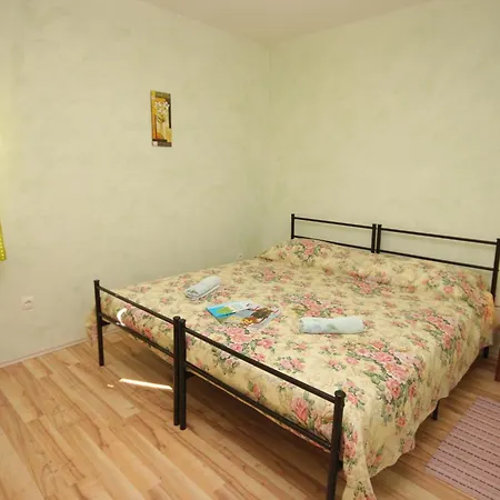 Apartmán With Parking Space - 6932