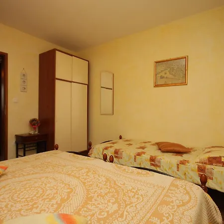 With Parking Space - 6932 Apartmán Umag